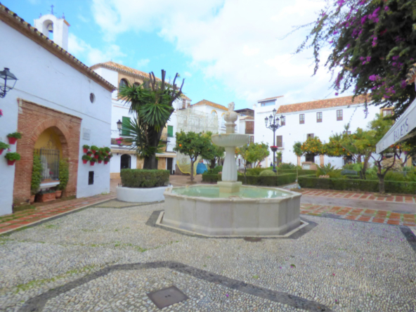 R3783982 01