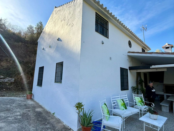 R5218249 01
