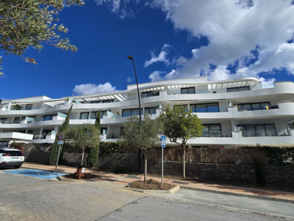 R5285866 01