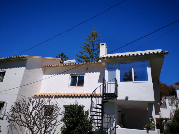 R5317645 01