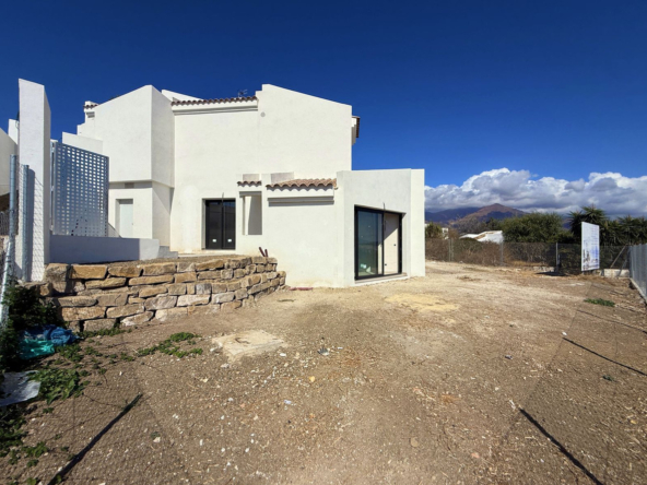R4418671 01