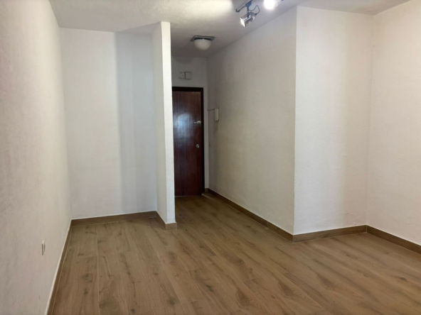 R4979722 01
