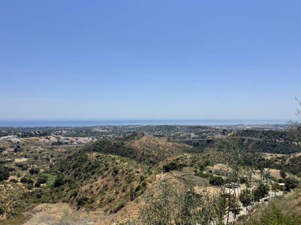 R5468923 01