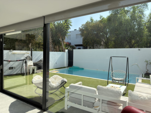R5448217 01