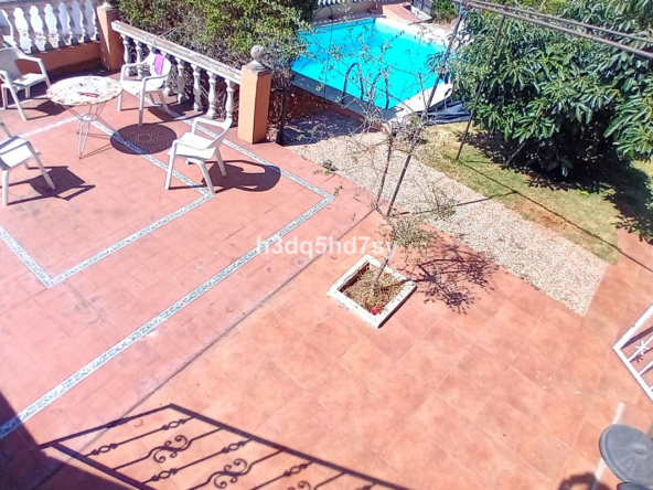 R5449120 01