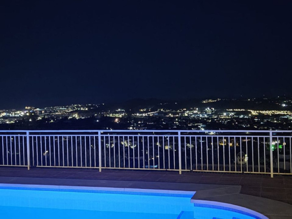 R5049427 01