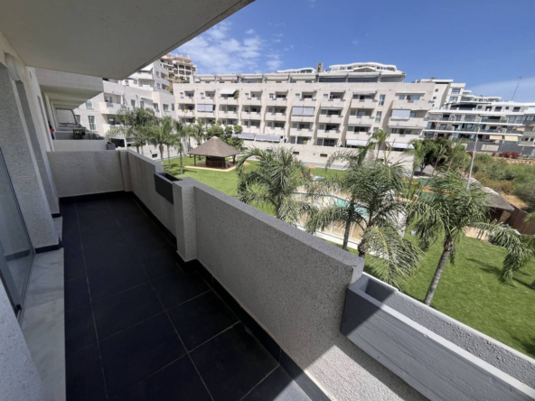 R5506468 01