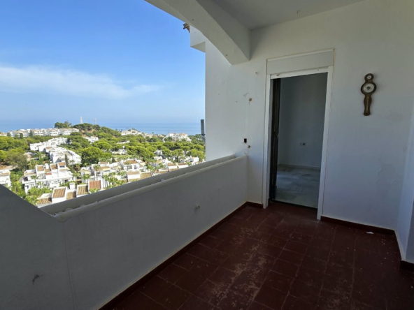 R5506570 01